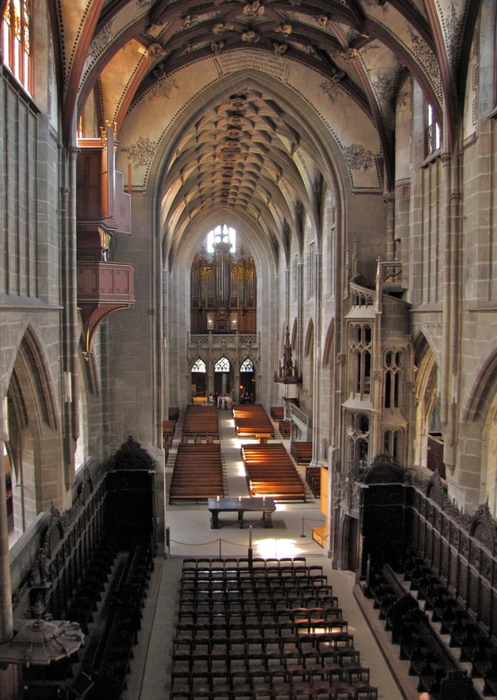 Blick vom Chor nach hinten